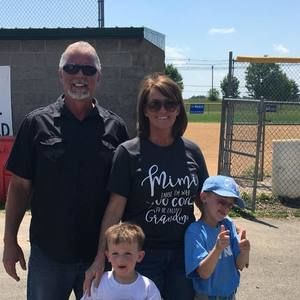 Meet your Posher, Ella